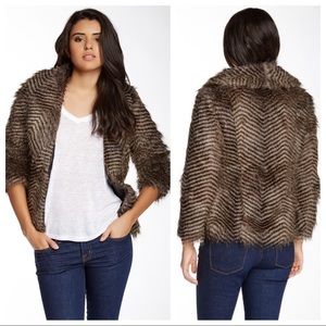 Bardot Empire Faux Fur Coat Striped Long Sleeve Women’s Sz‎ Small